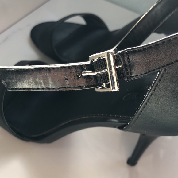 Mossimo Black 4" Strappy Sandals, 9.5 - Picture 8 of 11